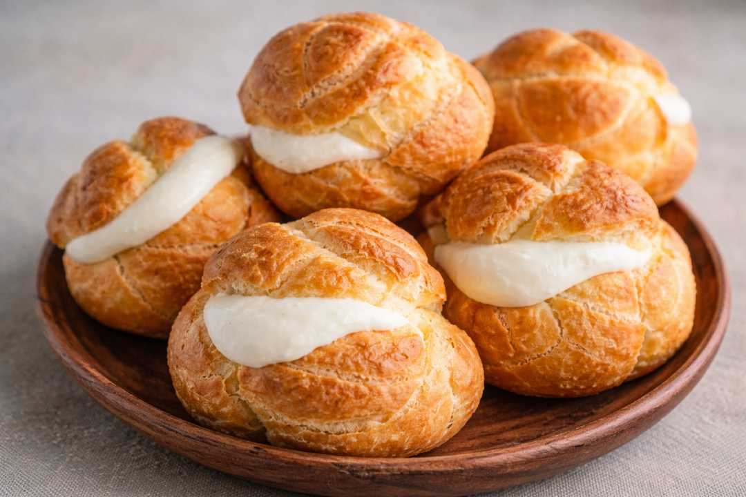 Choux Cream Modern, Soes Kekinian dengan Tekstur Renyah dan Isian Creamy