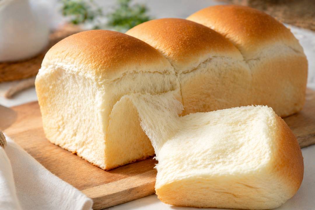 Japanese Milk Bread Super Lembut, Roti Viral dengan Tekstur Kapas