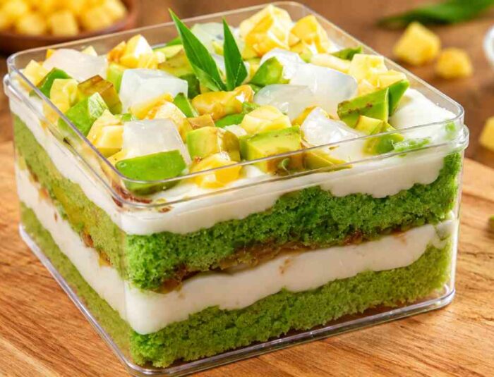 Es Teler Cake Kekinian, Perpaduan Alpukat dan Kelapa Bikin Nagih